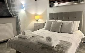 Duchess Apt 2 Modern 3Bedroom Apartment In Colchester Ideal For Long Stays
